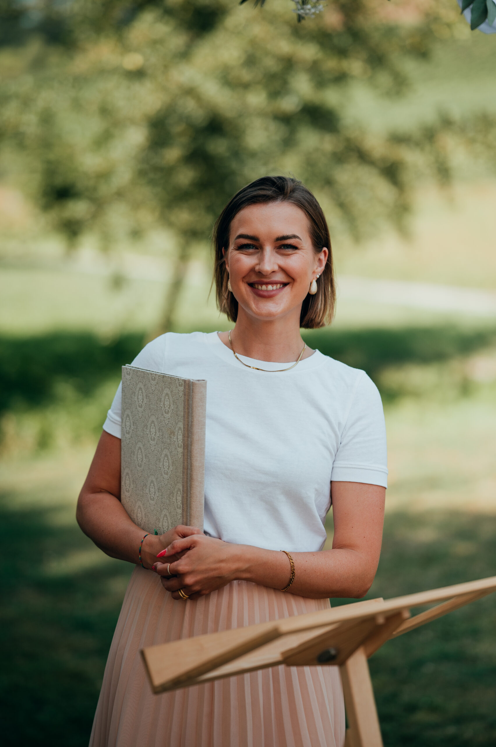 Traurednerin und Weddingplanerin Jennifer Di Sazio Jevadi Weddings